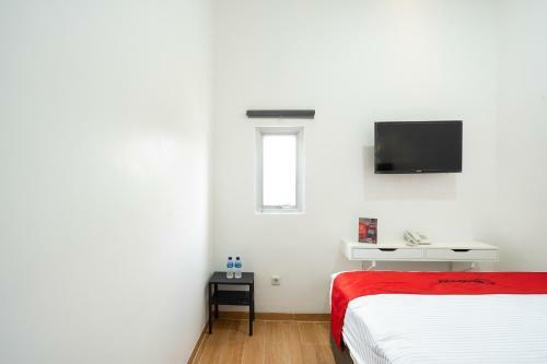 Hostal Reddoorz Plus @ Danau Sunter Utara