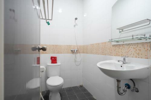Hostal Reddoorz Plus @ Danau Sunter Utara