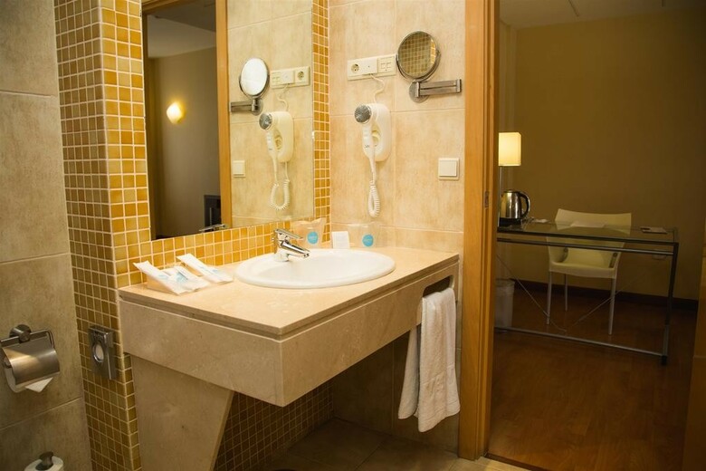 Hotel V�rtice Sevilla