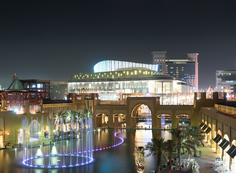 Hotel Al Manshar Rotana