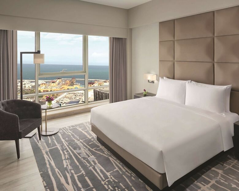 Hotel Al Manshar Rotana