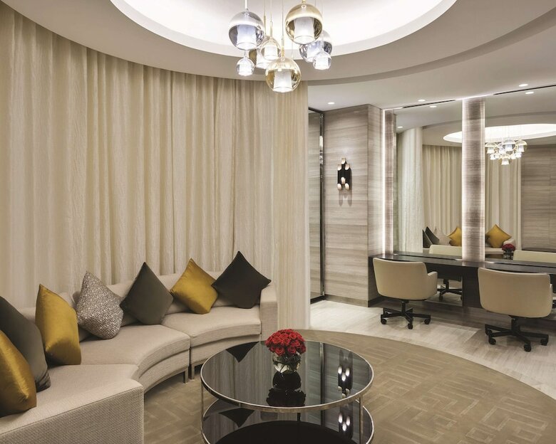 Hotel Al Manshar Rotana