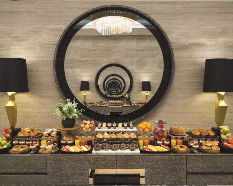 Hotel Al Manshar Rotana