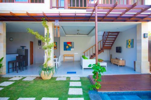 Sun Shoot Villas Seminyak - Villa Sandat