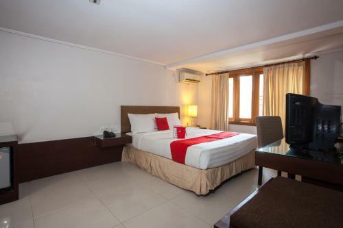 Hotel Reddoorz Premium @ Raya Nginden