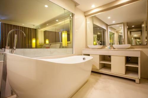 Hotel Reddoorz Plus @ Hr Muhammad