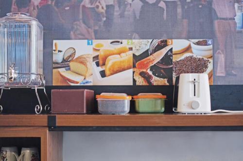 Bed & Breakfast Livinn Hostels Gubeng Station Surabaya