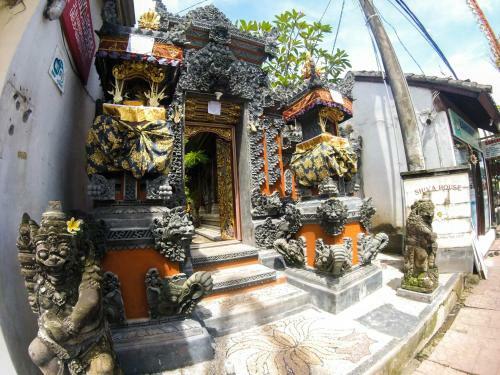 Hostal Shiva House