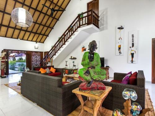 Villa Candi Kecil Empat