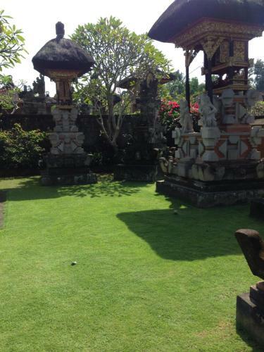 Hostal Pudja Guesthouse