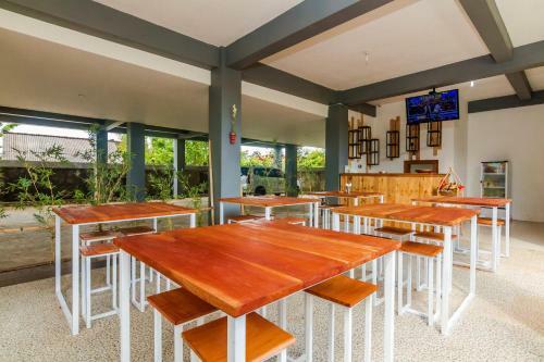 Hostal Zen Rooms Taman Paradise