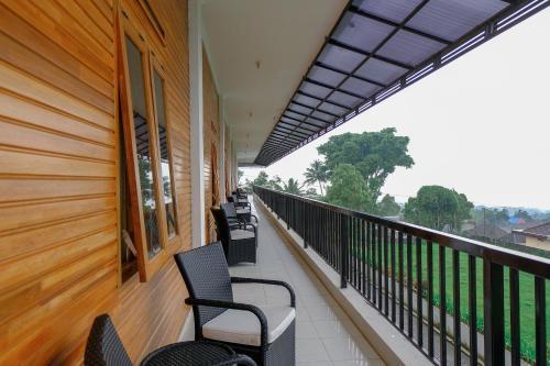 Bed & Breakfast Oyo 446 Hotel Kawi Surapatha