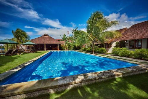 Hotel Cocotinos Manado