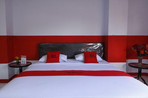 Hostal Reddoorz Plus @ Samratulangi Manado