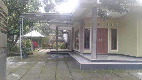 Anugrah House Lombok
