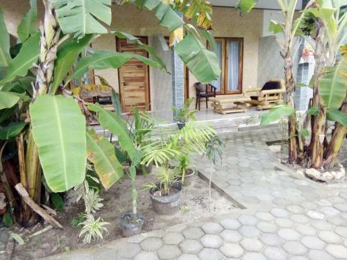 Belongs Beach Bungalow
