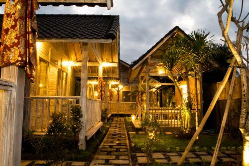 Posada The Syron Huts Lembongan