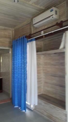 Hostal Vista Huts Lembongan