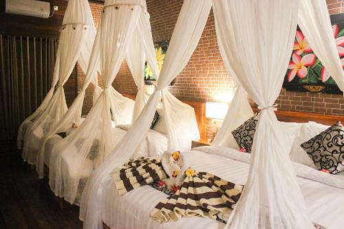 Hostal Pattri Garden Lembongan