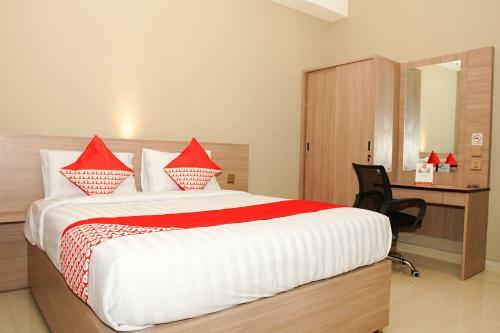 Hostal Oyo 185 Roriz Residence