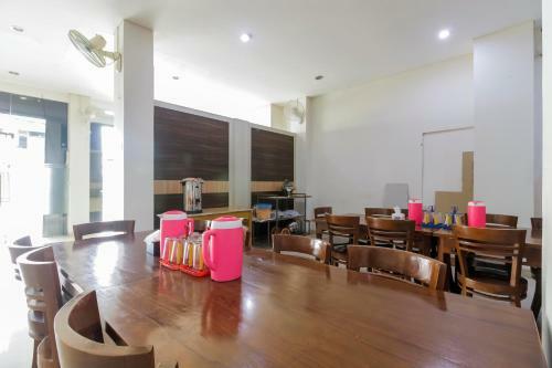 Hotel Reddoorz @ Kampung Bintang
