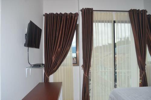 Opriss Hotel