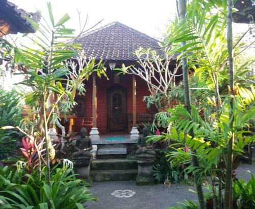 Hostal Local Family House