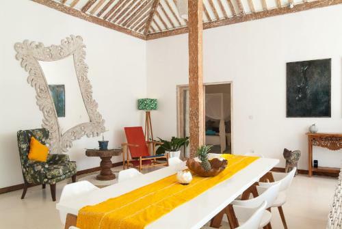 De'coco Villa And Suites