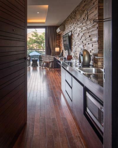 Suites By Watermark Hotel And Spa