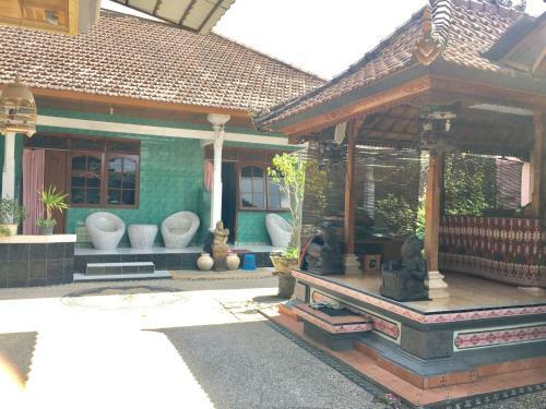 Hostal Ramayana Homestay