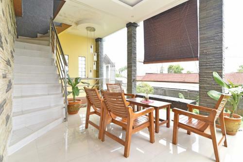 Hostal Reddoorz Near Garuda Wisnu Kencana