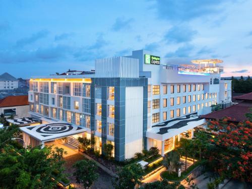 Hotel Holiday Inn Express Baruna