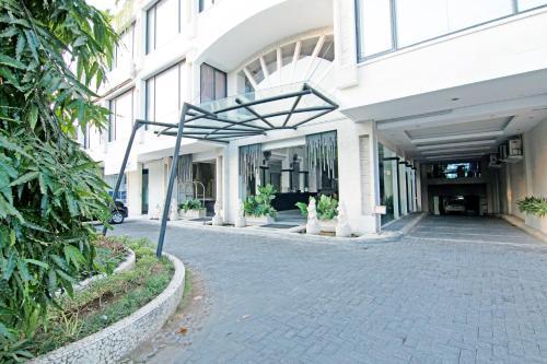 Zen Rooms Basic Sunset Road Boutique Hotel