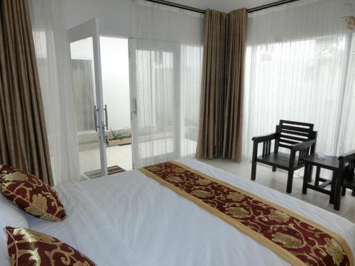 Lombok Holiday Hotel