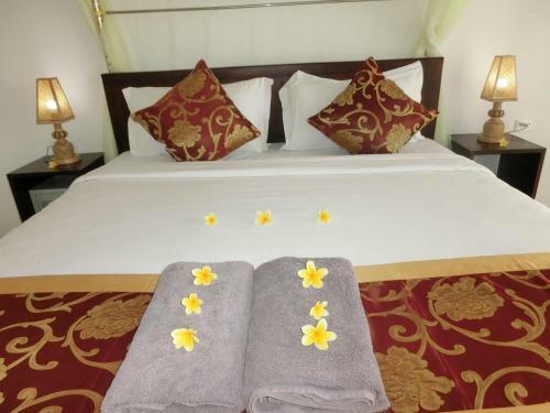 Lombok Holiday Hotel