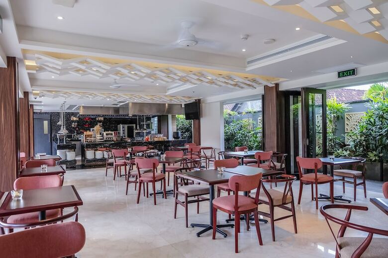 Hotel Fairfield By Marriott Bali Legian
