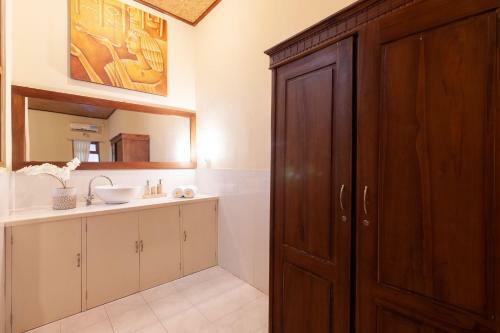 The Guest Villas Legian Kuta
