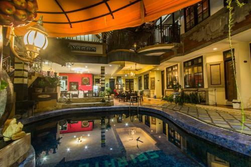 Hostal Sri Ratu Hotel