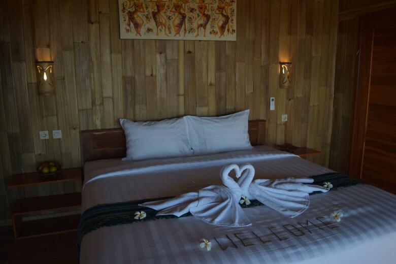 Hotel Menjangan Hill