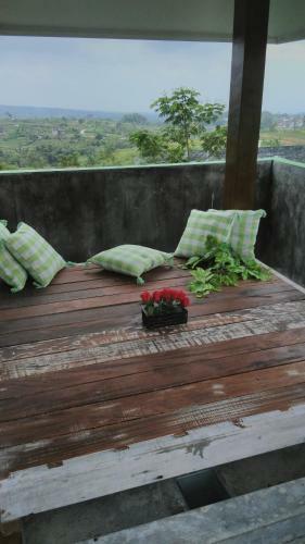 Fariz House