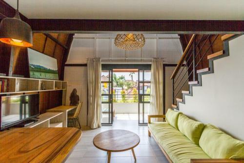 Apartamento Batu Bolong Studio Kayu