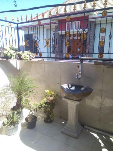Hostal Cozy Marka House