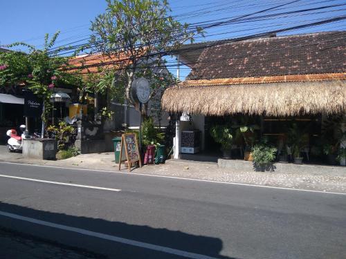 Hostal Dwiputra Guest House