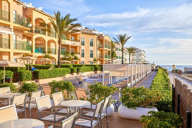 Aparthotel Zafiro Cala Mesquida