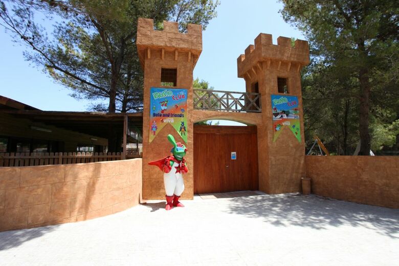 Aparthotel Zafiro Cala Mesquida