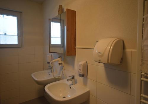 Hostal Ab M�hringen Messe Zimmer