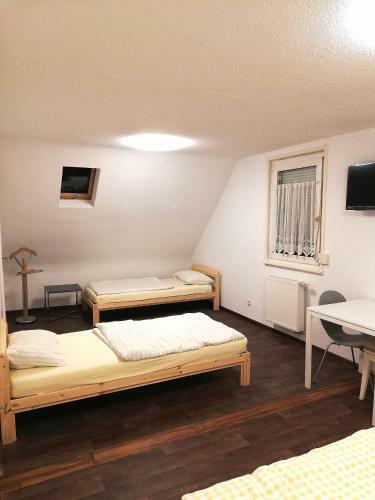 Hostal Zimmervermietung Stuttgart Obert�rkheim