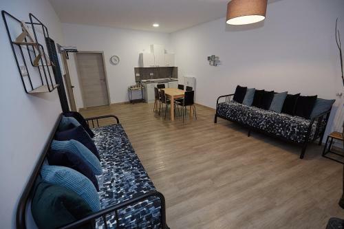 Central Studio Apartments