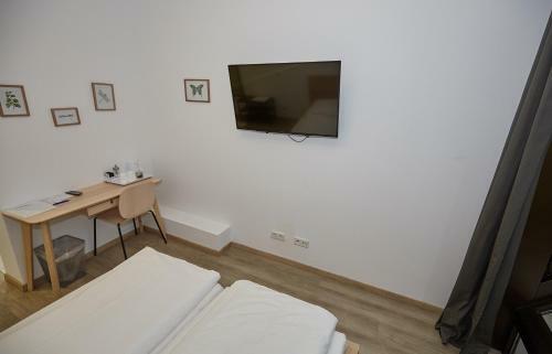 Central Studio Apartments