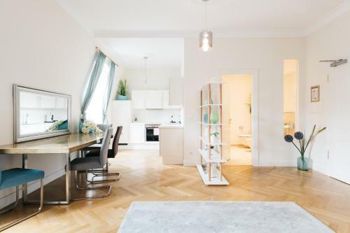 Osteiner Hof By The Apartment Suite